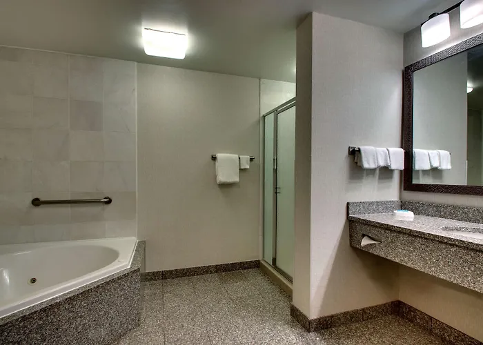 Drury Inn & Suites Findlay